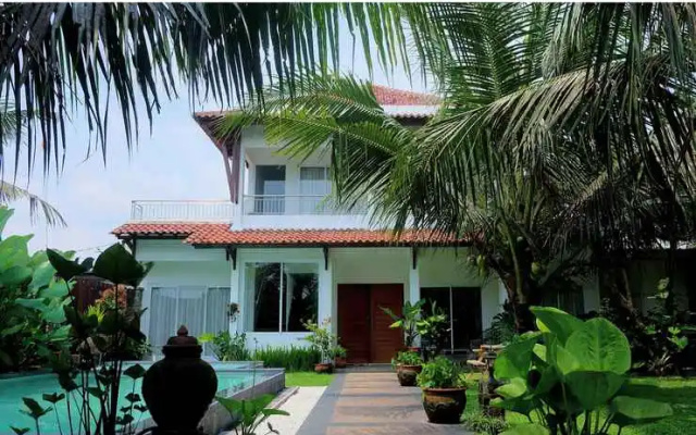 Villa Prambanan with Private Pool dekat Candi Prambanan by Simply Homy – Outside – Sleman