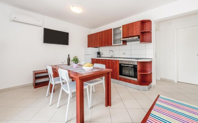 Amazing Home in Grebastica With Wifi and 1 Bedrooms