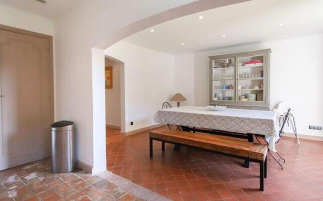 Cheerful Holiday Home in Grimaud With Private Pool