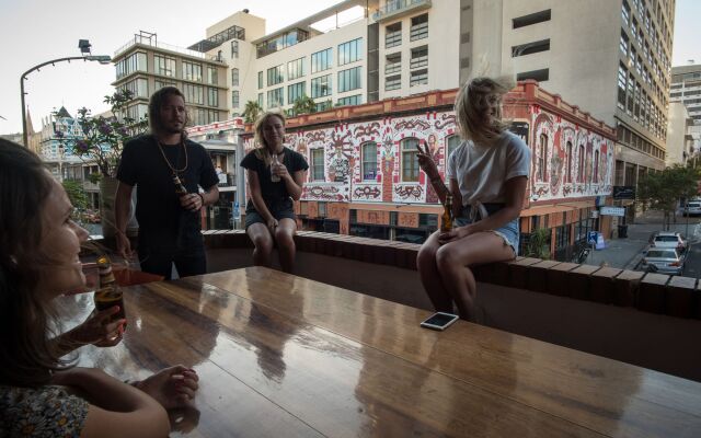 Long Street Backpackers