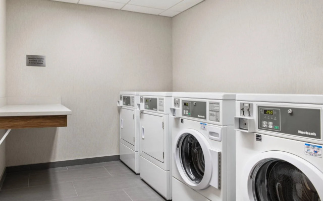 Fairfield Inn and Suites by Marriott Kelowna