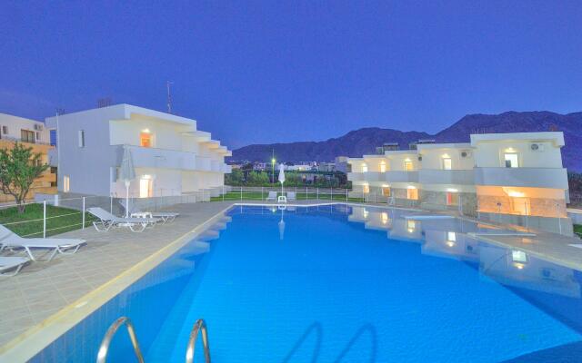Reina Apartments