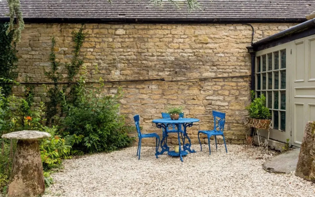 Scenic Family Home in Cotswolds