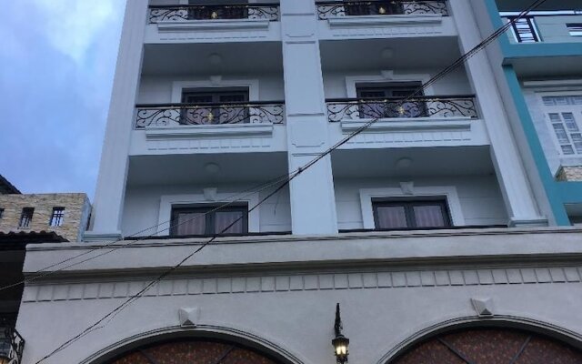 The Sun Hotel