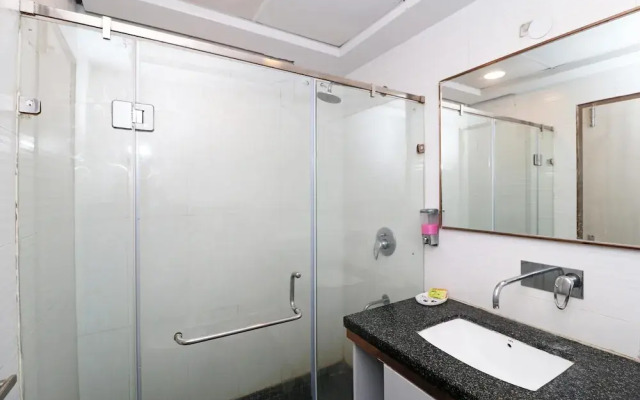 Hotel Krishna Plaza