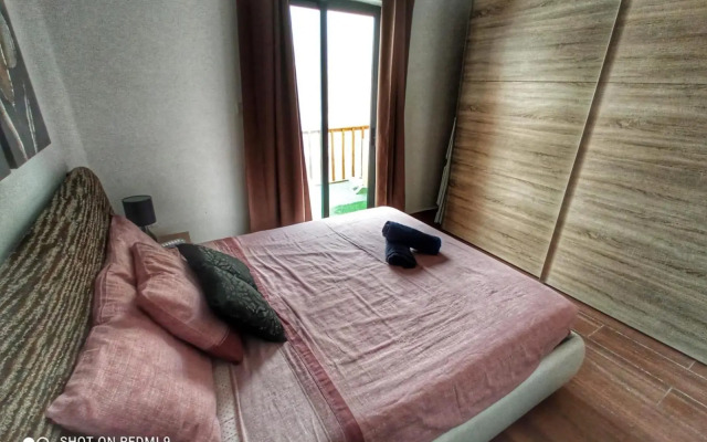 Town House with Private Pool in Village Centre