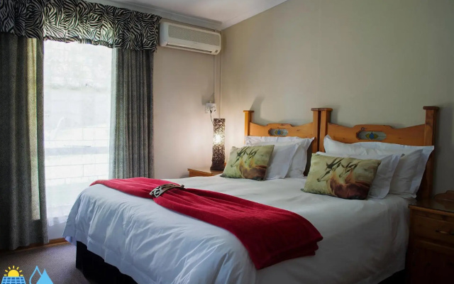 Riverbush Lodge Guesthouse