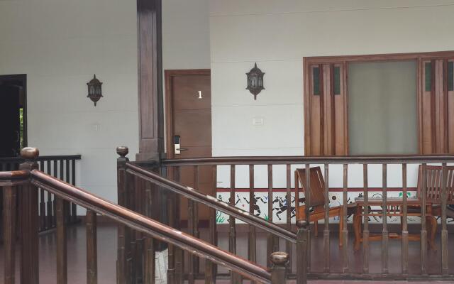 Oriole Resorts