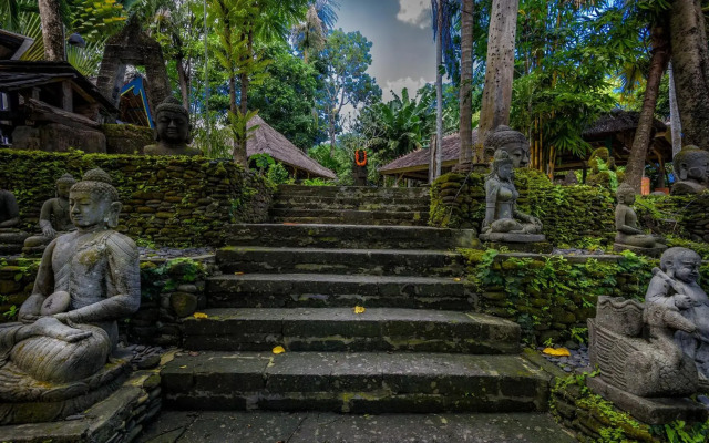 Taman Nauli Bed & Breakfast