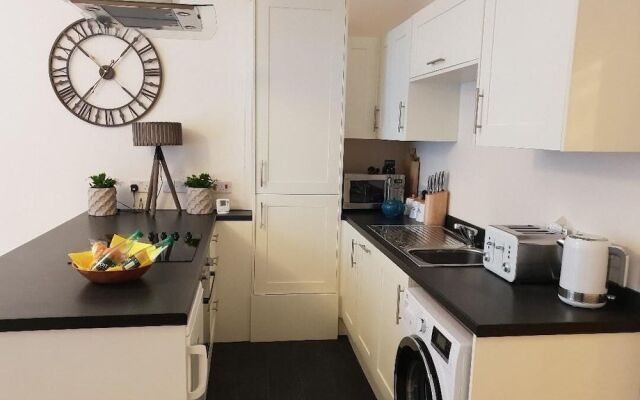 Stracey Road Apartment