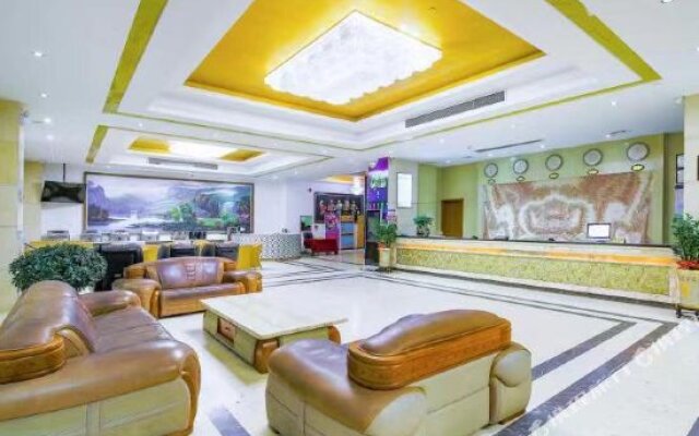 Campanile Hotel (Shenzhen Dalang Business Center Yangtai Mountain East Hotel)