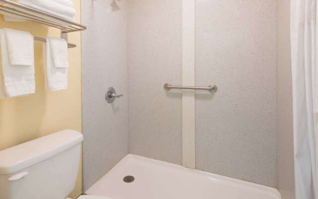 Days Inn by Wyndham Madison