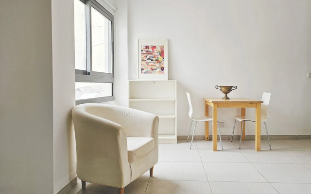Phaedrus Living Ledras Residences 101