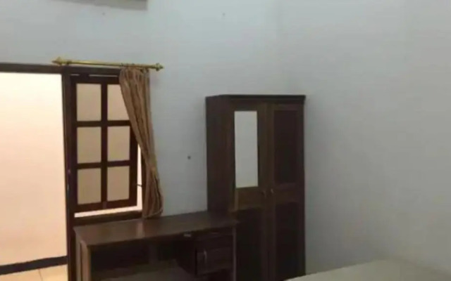 Penginapan Meli by ZUZU