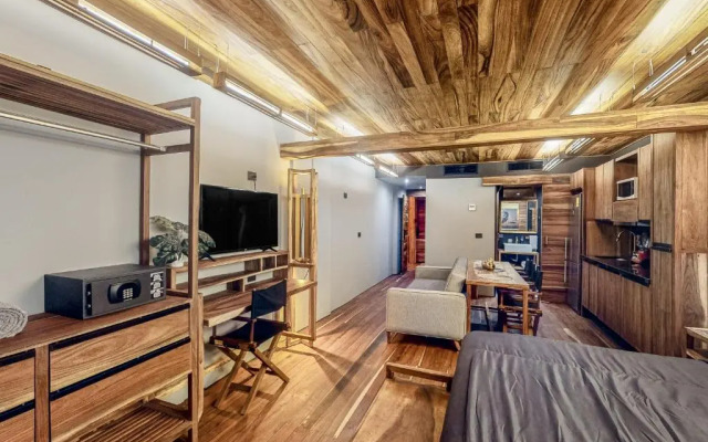 Breeze 215 at La Residencia