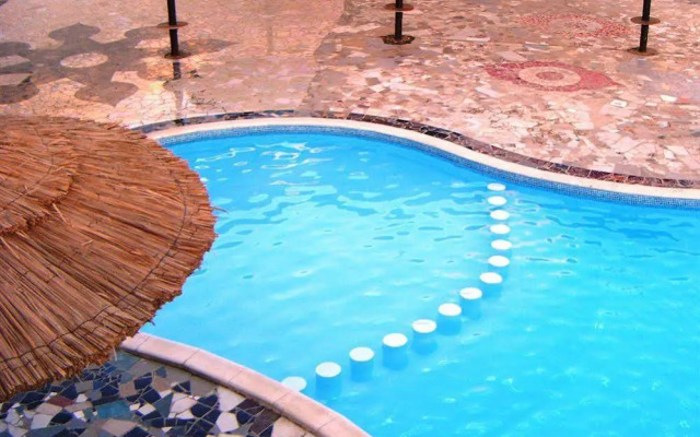 Carlton Resort Apartments
