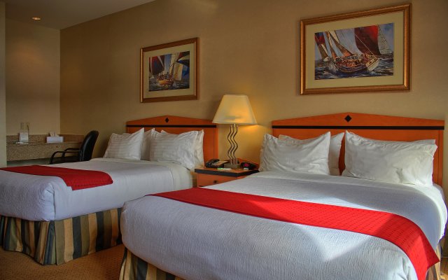 Holiday Inn Hotel & Suites Osoyoos, an IHG Hotel