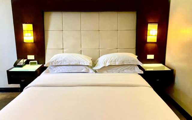 Circle Inn - Hotel & Suites
