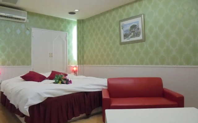 HOTEL MOULIN ROUGE - Adults Only