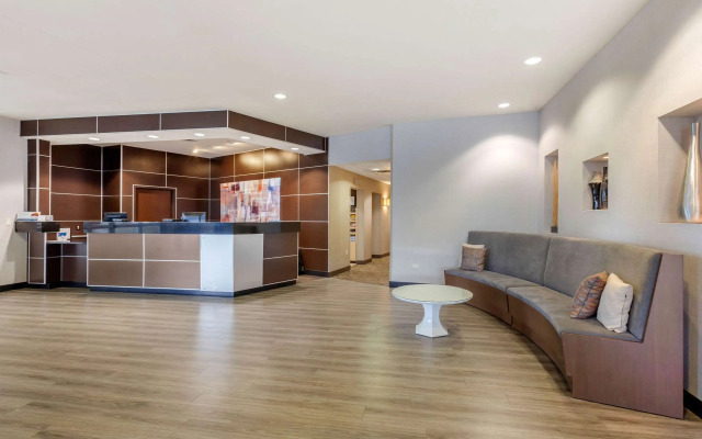 Cambria Hotel Denver International Airport