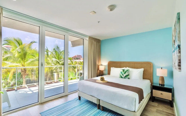 Las Islas Condominiums