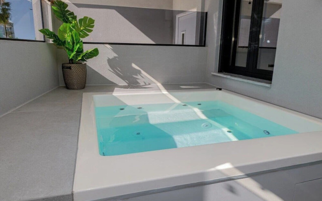 B G Urban Spa by Cretanhouses