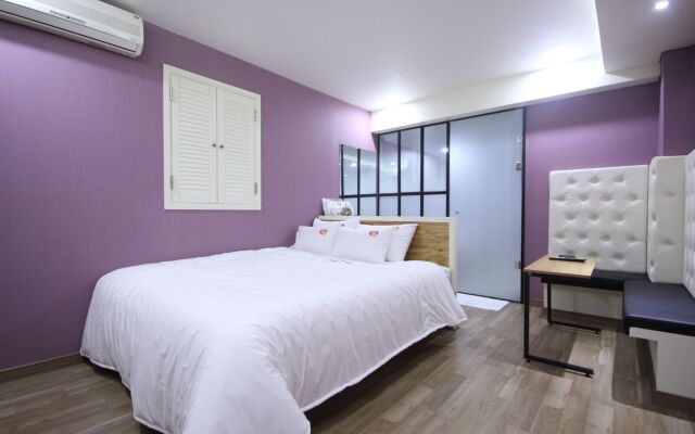 Roo Motel