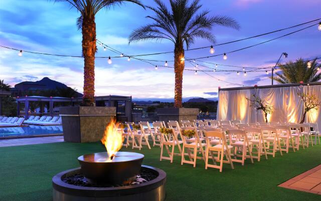 W Scottsdale
