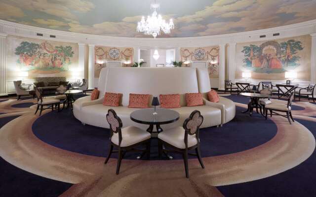 Hotel Roanoke & Conference Ctr, Curio Collection by Hilton