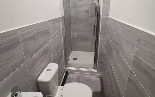 Oz Rooms Anfield Canon