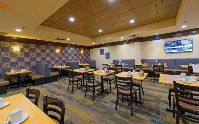 Best Western Plus Toronto Airport Hotel