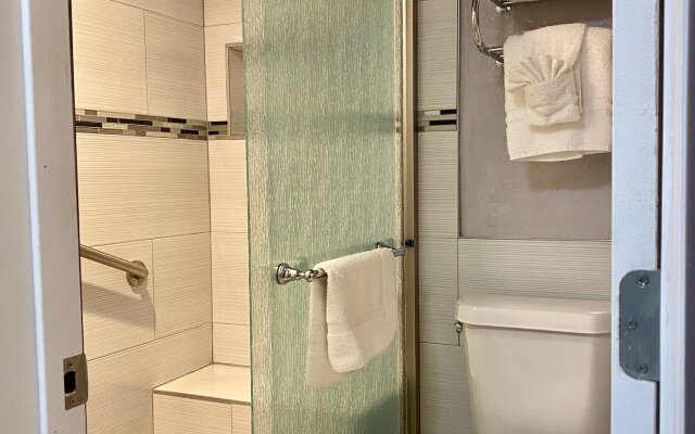 R Nite Star Inn & Suite