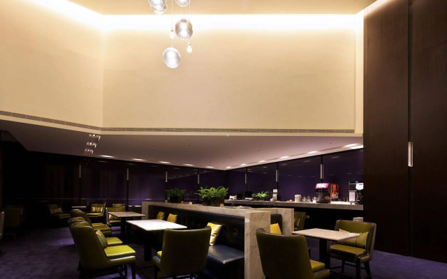 52 Hotel