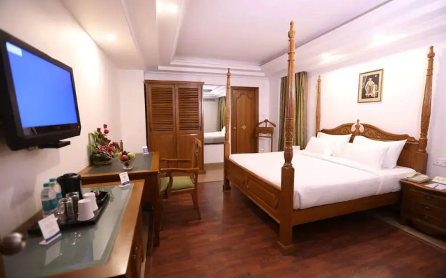 S Hotel