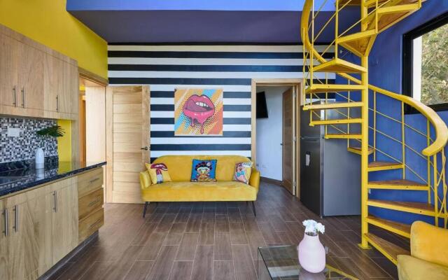 Villa Favella-Pop-Art-View-7BR-Jamaca De Dios-Balcony-Dream