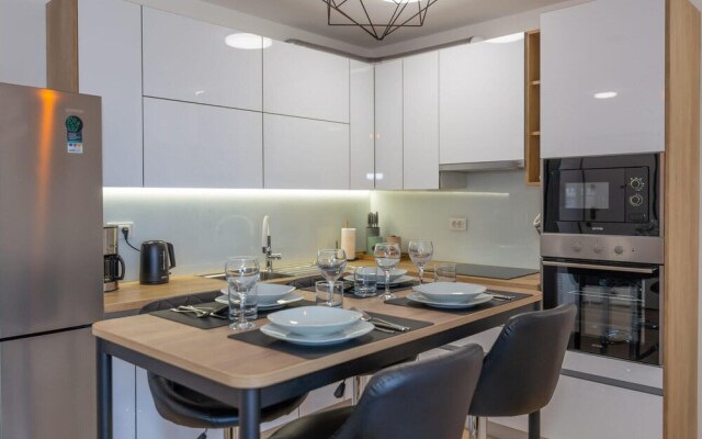 Awesome apartment in Split with WiFi and 2 Bedrooms