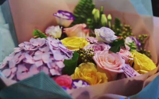 Rose Art Hotel (Ningbo Beilun Yintai City Store)