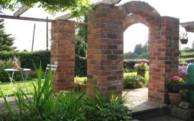 Trough Ivy House B&B