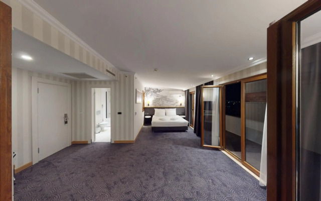 Double Royal Hotel