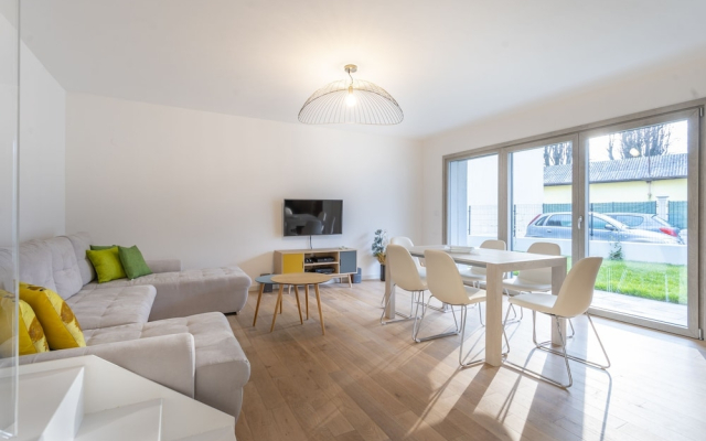 Modern House with Private Garden in Udine