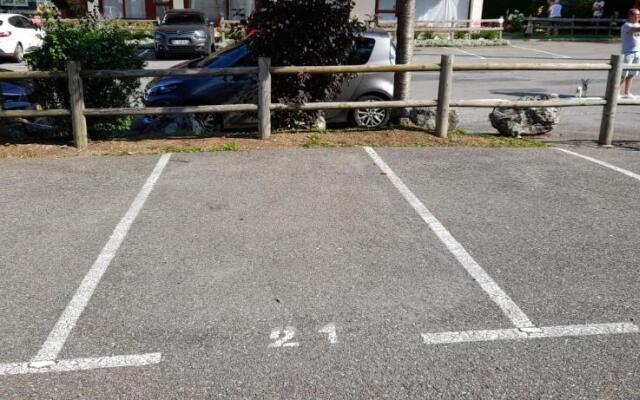 Bernex Studio Au Calme Parking Prive