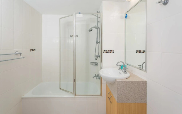 Burleigh Point Holiday Apartments