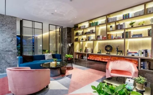 Floral Hotel Tian Cheng Airport