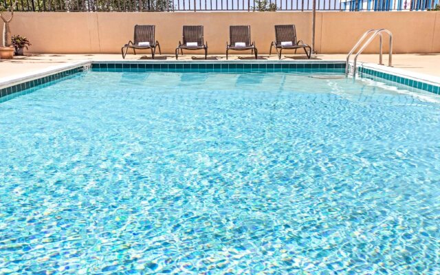 Best Western Plus Ft Lauderdale Hollywood Airport Hotel