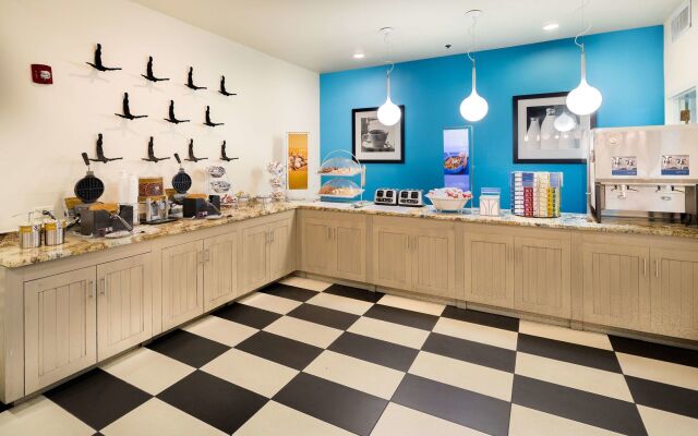 Hampton Inn Pensacola Beach