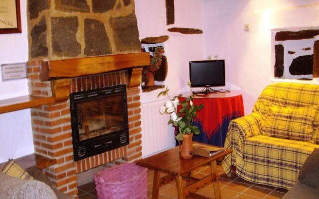 Modern Farmhouse in Valencia de Alcántara With Pool