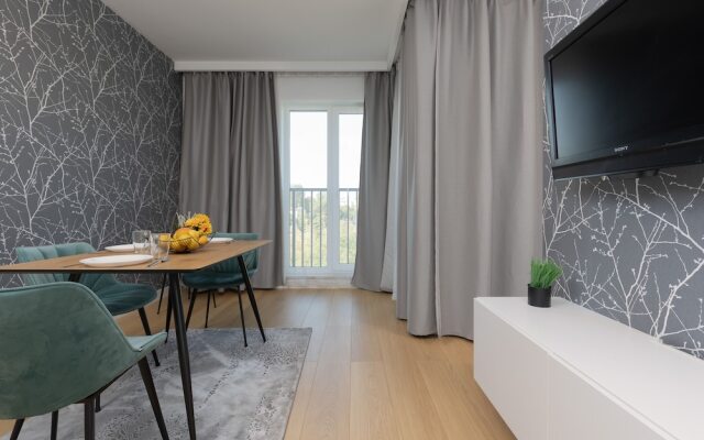 Studio Wola With Parking by Renters