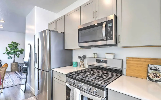 Modern Mountain Townhome - Ski Nearby