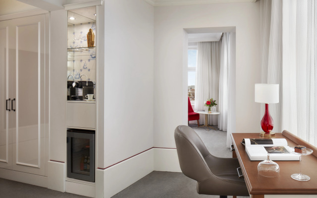 Tivoli Doelen Amsterdam Hotel