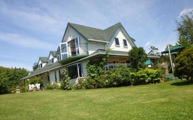Cairnbrae House